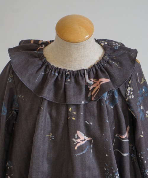 NAOMI ITO（ナオミイトウ）の「【NAOMI ITO（ナオミイトウ）】フリル襟ワンピース 80cm・90cm・100cm（ワンピース・キッズ・グレー/チャコールグレー・80ｃｍ/100cm/90cm）」の14枚目の写真