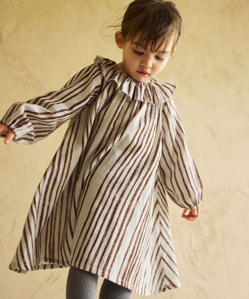 NAOMI ITO（ナオミイトウ）の「【NAOMI ITO（ナオミイトウ）】フリル襟ワンピース 80cm・90cm・100cm（ワンピース・キッズ・グレー/チャコールグレー・80ｃｍ/100cm/90cm）」の3枚目の写真