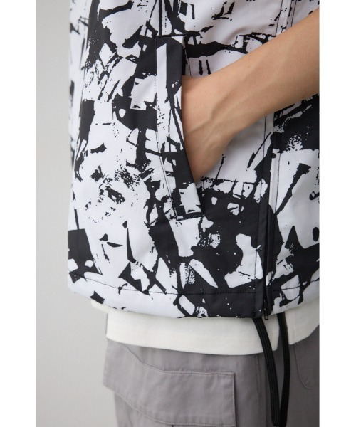 AZUL by moussy（アズールバイマウジー）の「サイドスリットスタンドカラ―ベスト（ベスト・メンズ・ブラック/ブラック系その他/グレー・FREE）」の19枚目の写真