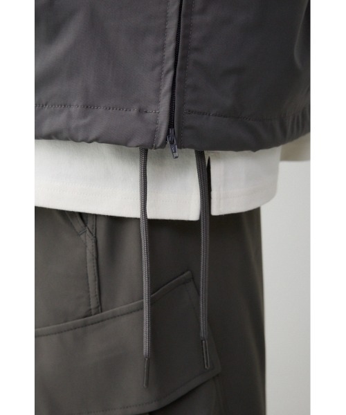 AZUL by moussy（アズールバイマウジー）の「サイドスリットスタンドカラ―ベスト（ベスト・メンズ・ブラック/ブラック系その他/グレー・FREE）」の6枚目の写真