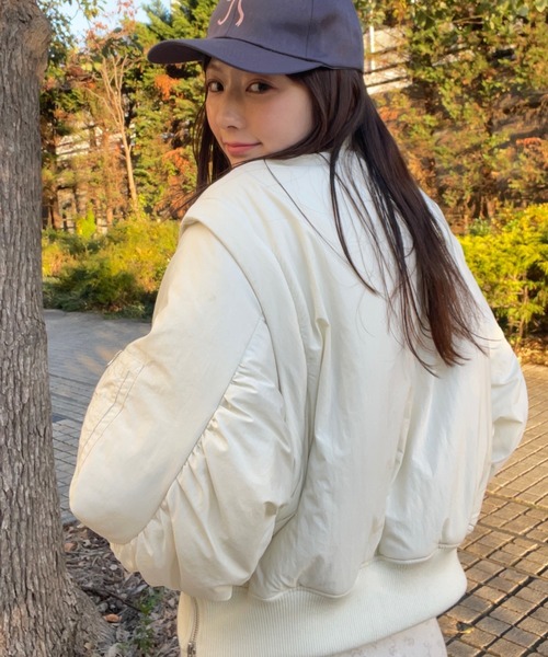 poiregnee(ポワニェ)の「2WAYボリュームリボンMA-1(MA-1・レディース・ライトブルー/オフホワイト・FREE)」の2枚目の写真