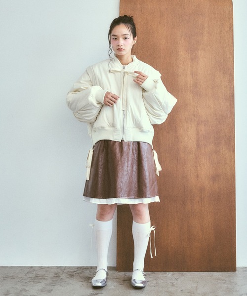 poiregnee(ポワニェ)の「2WAYボリュームリボンMA-1(MA-1・レディース・ライトブルー/オフホワイト・FREE)」の5枚目の写真