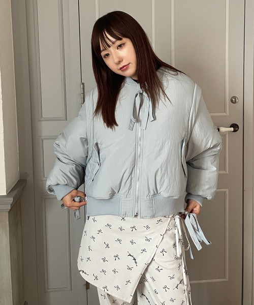 poiregnee(ポワニェ)の「2WAYボリュームリボンMA-1(MA-1・レディース・ライトブルー/オフホワイト・FREE)」の20枚目の写真