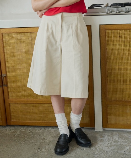 GIUNON（ジウノン）の「classical bermuda pants / クラシカルバミューダパンツ（その他パンツ・レディース・ブラック/ベージュ・FREE）」の22枚目の写真