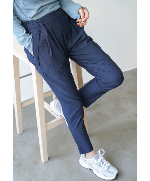 mili an deni(ミリアンデニ)の「裏起毛テーパードパンツ(チノパンツ・レディース・ネイビー/ベージュ/カーキ/ブラック・M)」の14枚目の写真