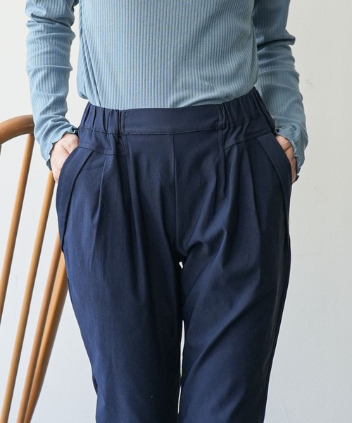 mili an deni(ミリアンデニ)の「裏起毛テーパードパンツ(チノパンツ・レディース・ネイビー/ベージュ/カーキ/ブラック・M)」の20枚目の写真