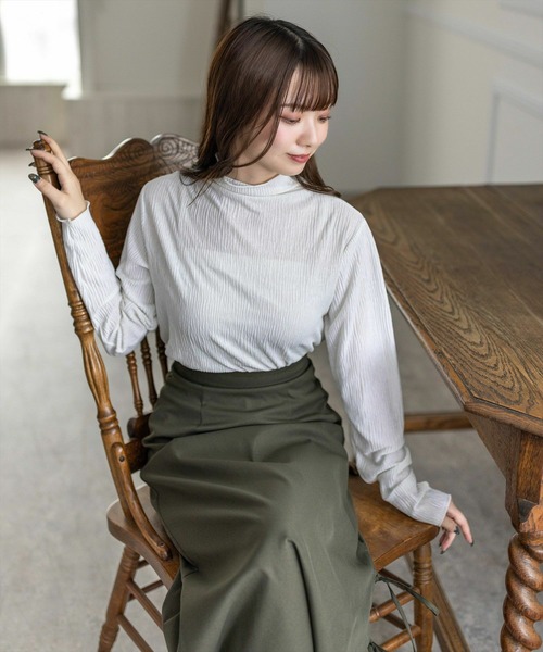 clear（クリア）の「前後2way長袖楊柳トップス[オフィスカジュアル レイヤード 着回し抜群]≪再入荷≫（シャツ/ブラウス・レディース・オフホワイト/ブラック・F）」の4枚目の写真