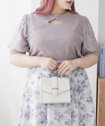 パール使いデコルテカットプルオーバー