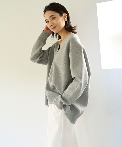 【セール】【洗える】スポンジニット ディープネック（ニット/セーター）｜UNFILO（アンフィーロ）