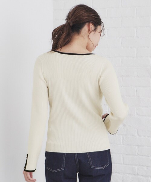 index（インデックス）の「◆スリットスリーブバイカラーリブニット【洗濯機洗い可】（ニット/セーター・レディース・パープル系1/チャコール/アイボリー系4・36/38/40/42）」の10枚目の写真