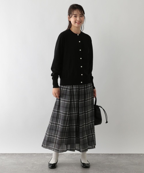 GLOBAL WORK Smile Seed Store（グローバルワーク スマイルシードストア）の「なめらかアソートボタンカーディガン/116038（カーディガン/ボレロ・レディース・杢グレー/アイボリー/ブラック・X-LARGE/SMALL/LARGE/MEDIUM）」の9枚目の写真