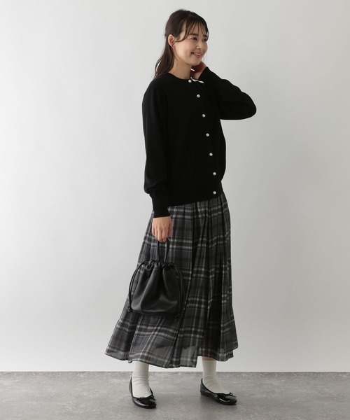 GLOBAL WORK Smile Seed Store（グローバルワーク スマイルシードストア）の「なめらかアソートボタンカーディガン/116038（カーディガン/ボレロ・レディース・杢グレー/アイボリー/ブラック・X-LARGE/SMALL/LARGE/MEDIUM）」の10枚目の写真