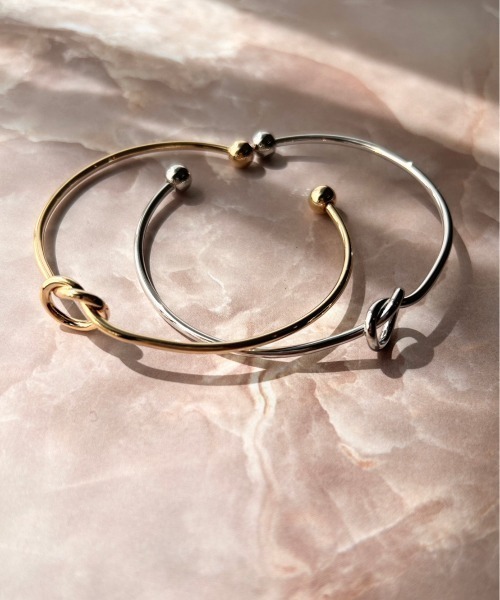 ciite'(シーテ)の「シャイニーノットブレス(バングル/リストバンド・レディース・シルバー/ゴールド・FREE)」の5枚目の写真