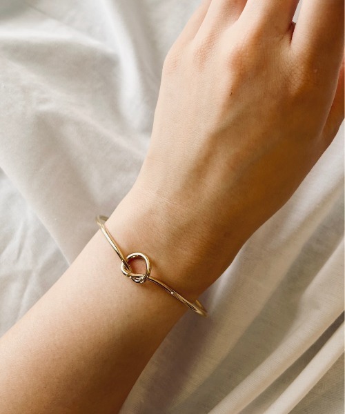 ciite'(シーテ)の「シャイニーノットブレス(バングル/リストバンド・レディース・シルバー/ゴールド・FREE)」の7枚目の写真