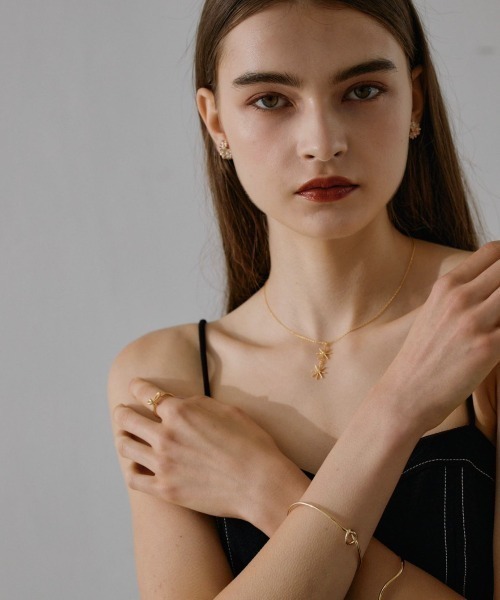 ciite'(シーテ)の「シャイニーノットブレス(バングル/リストバンド・レディース・シルバー/ゴールド・FREE)」の12枚目の写真