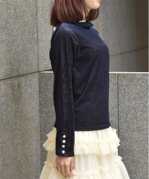axes femme(アクシーズファム)の「袖連ボタンラメベロアリブプルオーバー(Tシャツ/カットソー・レディース・ダークブラウン/ネイビー/ワイン・FREE)」の5枚目の写真