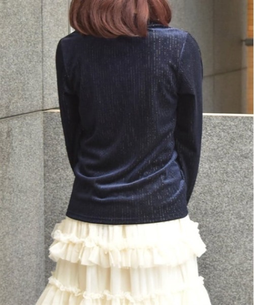 axes femme(アクシーズファム)の「袖連ボタンラメベロアリブプルオーバー(Tシャツ/カットソー・レディース・ダークブラウン/ネイビー/ワイン・FREE)」の6枚目の写真