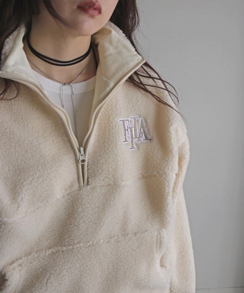 COURO(コウロ)の「FILA ボアハーフジップ(その他トップス・レディース・ライトブルー/ブラック/オフホワイト/モカ・M/L/XL)」の2枚目の写真