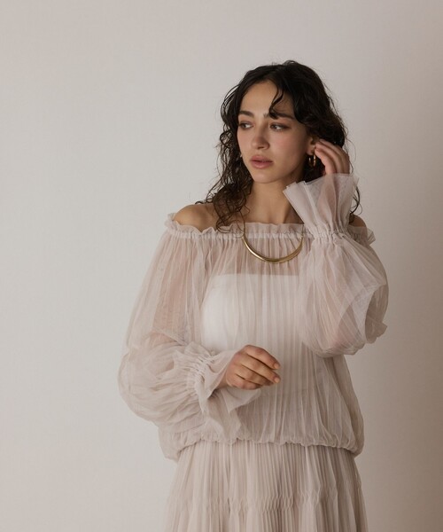 Diagram(ダイアグラム)の「チュールプリーツトップ(シャツ/ブラウス・レディース・ブラウン/オレンジ/ベージュ・36)」の11枚目の写真