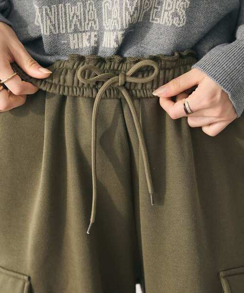 CRAFT STANDARD BOUTIQUE（クラフトスタンダードブティック）の「裏起毛カーゴパンツ（スウェットパンツ・レディース・ブラック/カーキ/アイボリー・M/L）」の13枚目の写真