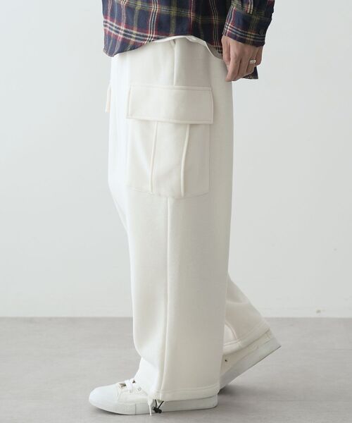 CRAFT STANDARD BOUTIQUE（クラフトスタンダードブティック）の「裏起毛カーゴパンツ（スウェットパンツ・レディース・ブラック/カーキ/アイボリー・M/L）」の19枚目の写真