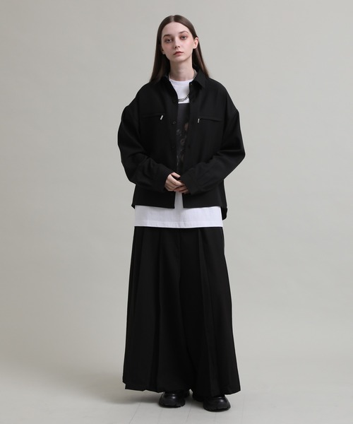 ELLUV(エルブ)の「【ELLUV/エルヴ】ドレープクロス ジップギミックショート丈シャツ(シャツ/ブラウス・メンズ・ダークグレー/ブラック/ホワイト・L/M/S)」の20枚目の写真