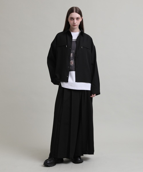ELLUV(エルブ)の「【ELLUV/エルヴ】ドレープクロス ジップギミックショート丈シャツ(シャツ/ブラウス・メンズ・ダークグレー/ブラック/ホワイト・L/M/S)」の19枚目の写真
