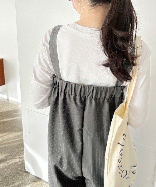 Doux Belle（ドゥーベル）の「ストライプ柄ワイドパンツサロペット（サロペット/オーバーオール・レディース・チャコールグレー/ネイビー/ブラック/グレイッシュベージュ・MEDIUM）」の10枚目の写真