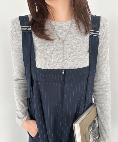 Doux Belle（ドゥーベル）の「ストライプ柄ワイドパンツサロペット（サロペット/オーバーオール・レディース・チャコールグレー/ネイビー/ブラック/グレイッシュベージュ・MEDIUM）」の18枚目の写真