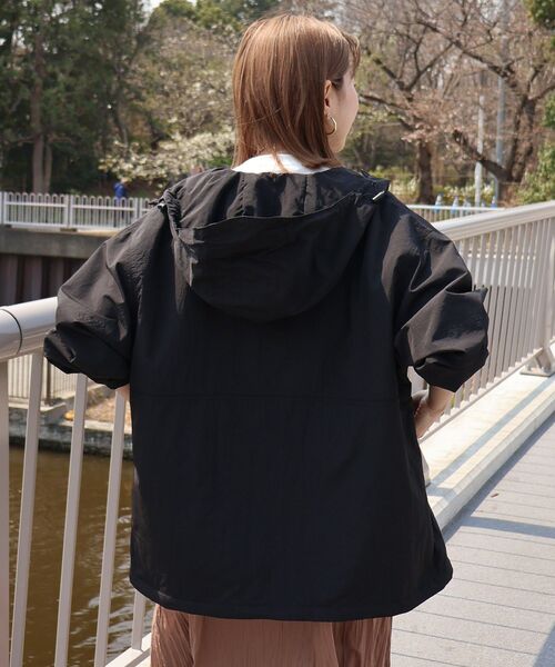 AMERICAN HOLIC（アメリカンホリック）の「撥水加工フィールドブルゾン（ナイロンジャケット・レディース・キャメル/ブラック・L/M）」の9枚目の写真