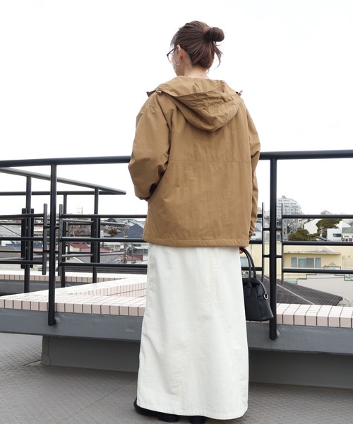 AMERICAN HOLIC（アメリカンホリック）の「撥水加工フィールドブルゾン（ナイロンジャケット・レディース・キャメル/ブラック・L/M）」の6枚目の写真