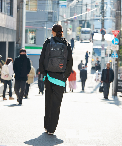 AIR JORDAN(エアジョーダン)の「【NIKE / ナイキ】PSG ESSENTIAL BACKPACK 9A0802- G0T(バックパック/リュック・メンズ・ブラック・FREE)」の4枚目の写真