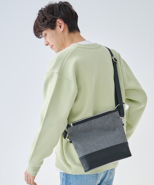 Arnold Palmer(アーノルドパーマー)の「メランジオックス パネル ショルダーバッグ(ショルダーバッグ・メンズ・グレー/チャコールグレー/ブラック・F)」の3枚目の写真