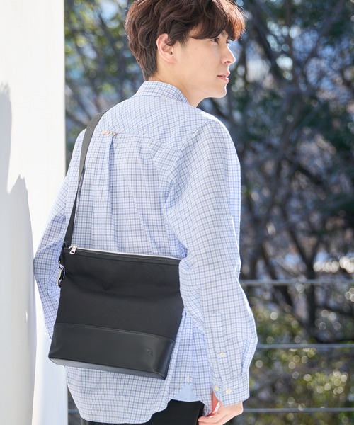 Arnold Palmer(アーノルドパーマー)の「メランジオックス パネル ショルダーバッグ(ショルダーバッグ・メンズ・グレー/チャコールグレー/ブラック・F)」の1枚目の写真