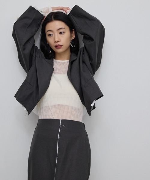 AIC.（エーアイシー）の「カットオフデザインショートジャケット（テーラードジャケット・レディース・グレー/イエロー・FREE）」の5枚目の写真