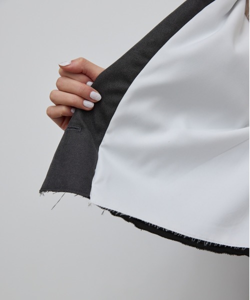 AIC.（エーアイシー）の「カットオフデザインショートジャケット（テーラードジャケット・レディース・グレー/イエロー・FREE）」の12枚目の写真