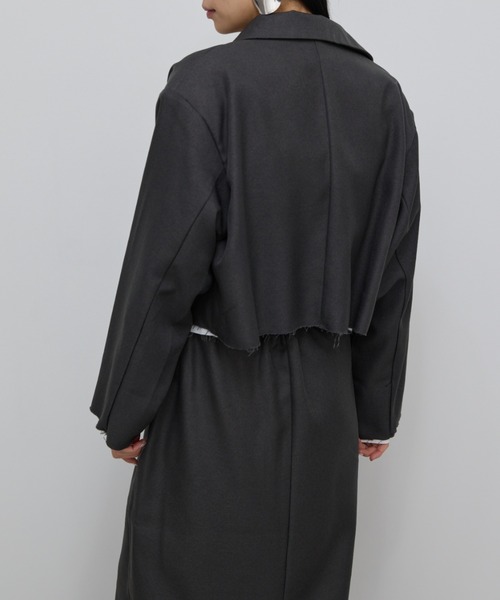 AIC.（エーアイシー）の「カットオフデザインショートジャケット（テーラードジャケット・レディース・グレー/イエロー・FREE）」の10枚目の写真