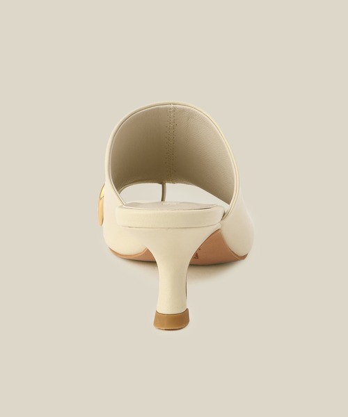 ROPE'（ロペ）の「メタルポイントミュールサンダル/サムリングサンダル（サンダル・レディース・ブラック/ベージュ・36.5/37.5/35.5）」の6枚目の写真