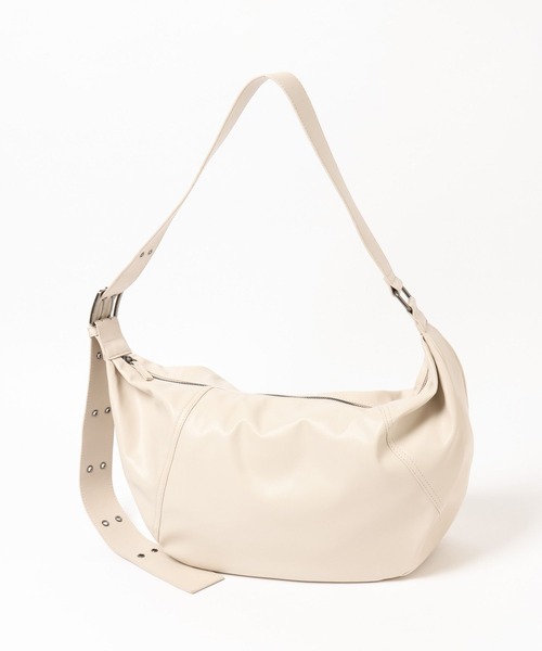 PBLIM（ページボーイリム）の「《UNISEX》ビッグハーフムーンバッグ（ショルダーバッグ・レディース・アイボリー/ブラック・FREE）」の14枚目の写真