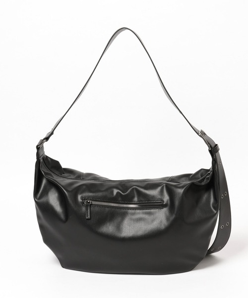 PBLIM（ページボーイリム）の「《UNISEX》ビッグハーフムーンバッグ（ショルダーバッグ・レディース・アイボリー/ブラック・FREE）」の17枚目の写真