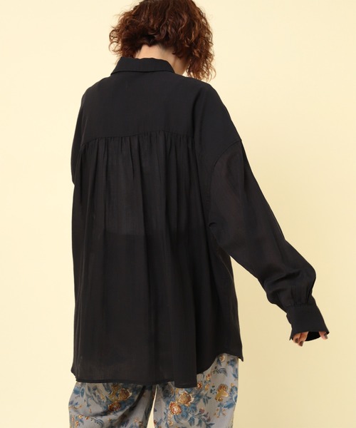 RNA-N（アールエヌエーエヌ）の「B2866 ２．２オンスギャザーシャツブラウス（シャツ/ブラウス・レディース・ライトインディゴブルー/ダークインディゴブルー/ブラック・FREE）」の5枚目の写真