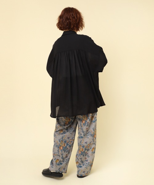 RNA-N（アールエヌエーエヌ）の「B2866 ２．２オンスギャザーシャツブラウス（シャツ/ブラウス・レディース・ライトインディゴブルー/ダークインディゴブルー/ブラック・FREE）」の13枚目の写真