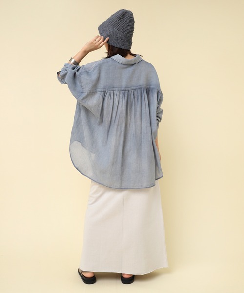 RNA-N（アールエヌエーエヌ）の「B2866 ２．２オンスギャザーシャツブラウス（シャツ/ブラウス・レディース・ライトインディゴブルー/ダークインディゴブルー/ブラック・FREE）」の16枚目の写真