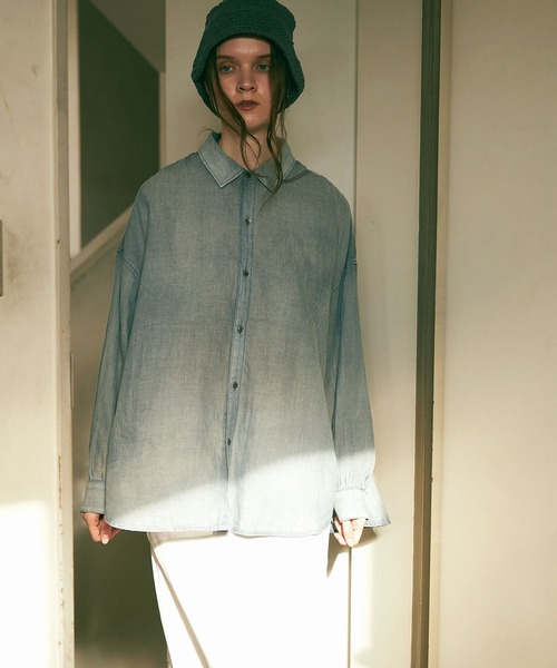 RNA-N（アールエヌエーエヌ）の「B2866 ２．２オンスギャザーシャツブラウス（シャツ/ブラウス・レディース・ライトインディゴブルー/ダークインディゴブルー/ブラック・FREE）」の19枚目の写真