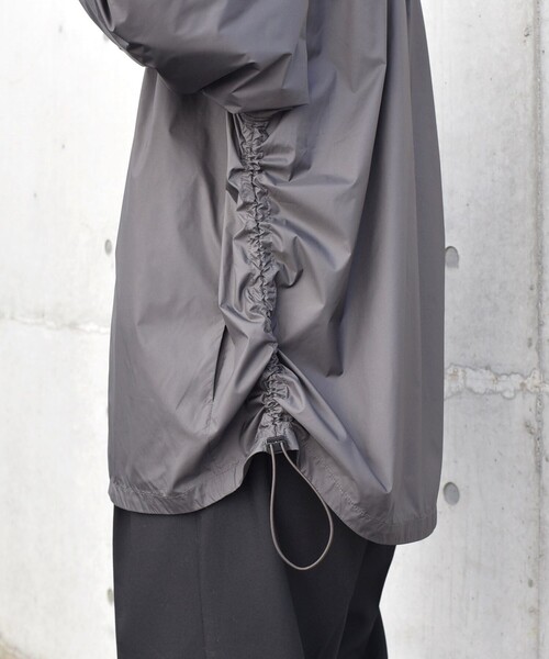 SHIPS any(シップス エニィ)の「SHIPS any:〈撥水加工〉DICROS スピンドル ジップ シャツ(セットアップ対応)◇(シャツ/ブラウス・メンズ・ナチュラル/ダークグレー/ブラック・LARGE/MEDIUM)」の15枚目の写真