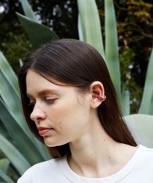 rehacer（レアセル）の「rehacer : Flower Plate Ear Cuff / フラワープレートイヤーカフ（イヤーカフ）」