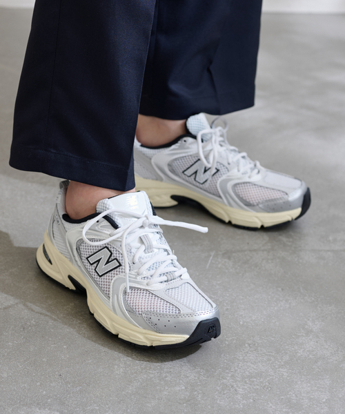 NEW BALANCE(ニューバランス)の「NEW BALANCE/ニューバランス 530(スニーカー・レディース・シルバー・22.5cm/23cm/23.5cm)」の5枚目の写真