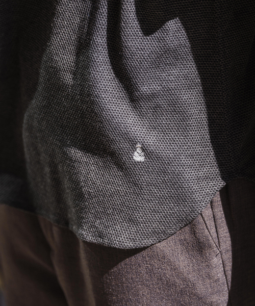 GUY ROVER(ギローバー)の「GUY ROVER (ギローバー) 別注 ジャージーカッタウェイポロシャツ(ポロシャツ・メンズ・ネイビー/ブラック/ブラウン/ホワイト×ホワイト/グレー・MEDIUM/SMALL/X-LARGE/LARGE)」の13枚目の写真