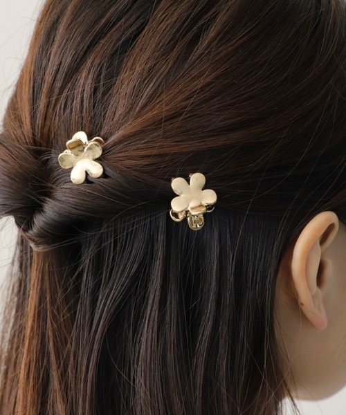 Three Four Time(スリーフォータイム)の「フラワーメタルミニクリップ 2個SET(バレッタ/ヘアクリップ・レディース・シルバー/ゴールド・FREE)」の6枚目の写真
