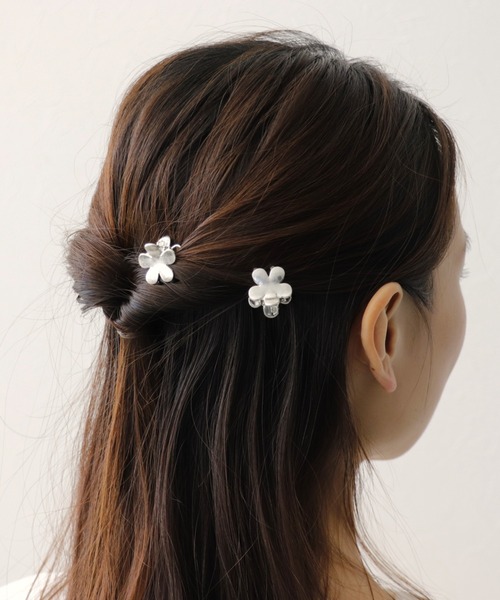 Three Four Time(スリーフォータイム)の「フラワーメタルミニクリップ 2個SET(バレッタ/ヘアクリップ・レディース・シルバー/ゴールド・FREE)」の10枚目の写真